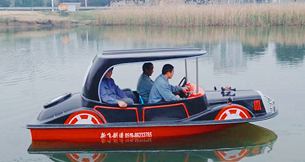 電動(dòng)老爺船(自排水型)